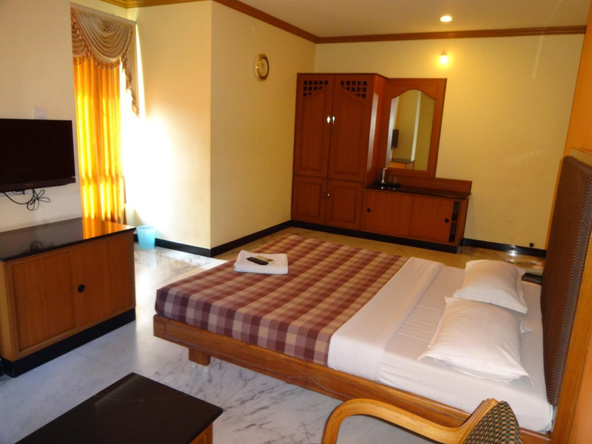 Hotel Grand Palace 코임바토르 외부 사진